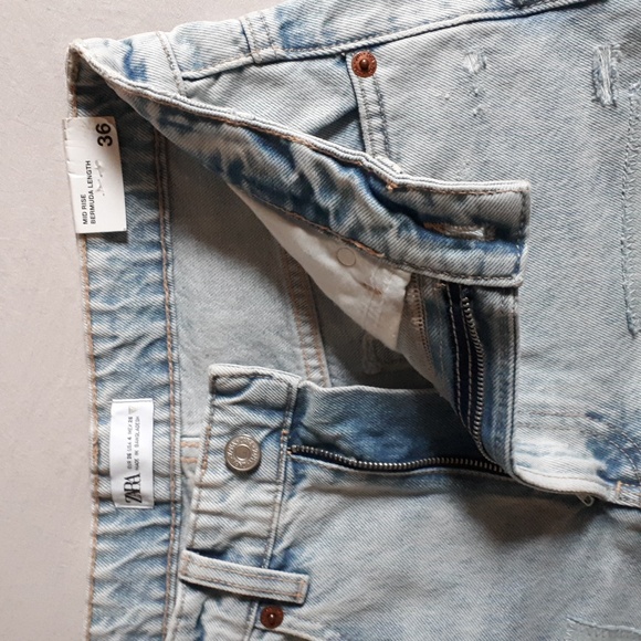 Zara Loose Fit Bermuda Denim Shorts - Picture 4 of 5